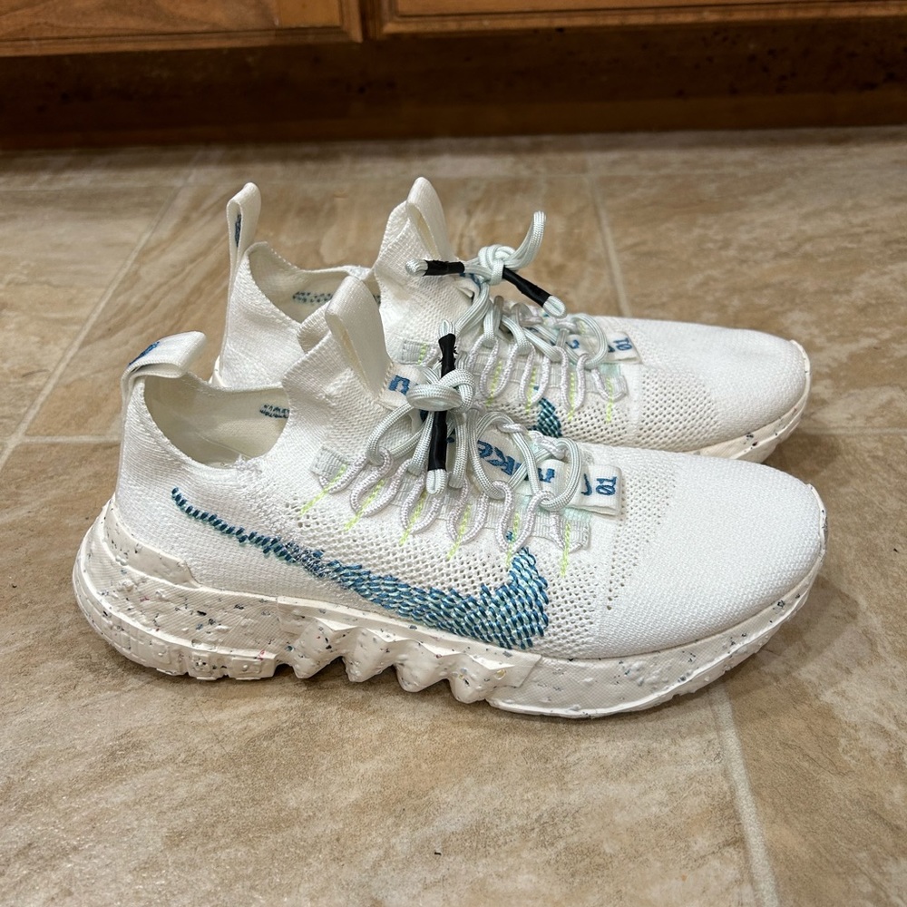 NIKE men’s shoes